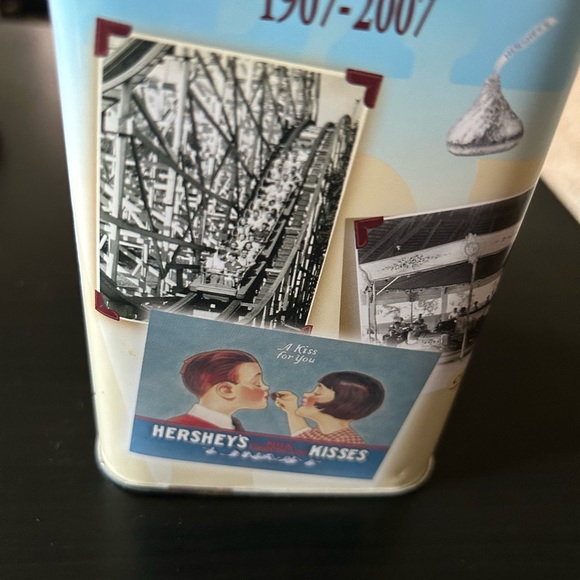 Hershey Kisses collectible rectangular tin 1907-2007 - Picture 5 of 9